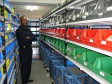 Einrichtung von Magazinen und Schulungszentren in Afrika